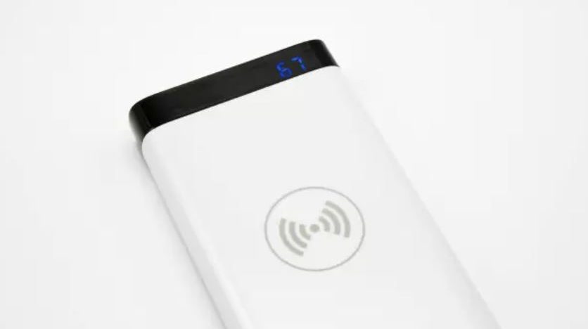 NOCABLE, battery pack e base di ricarica wireless a 34 dollari
