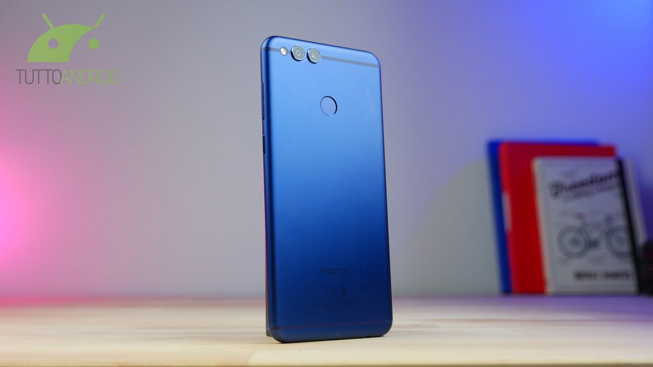 Honor 7X: in arrivo un aggiornamento con Face Unlock e lente AR per la fotocamera