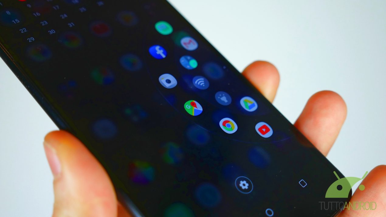 HTC aggiorna il suo Edge Launcher e ritarda Android 8.0 Oreo per HTC U11