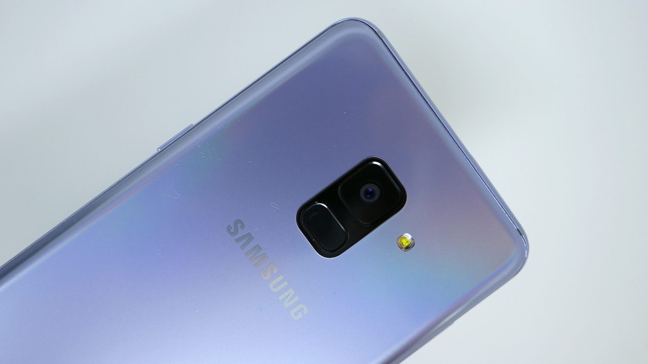 Samsung Galaxy A8 (2018) riceve le patch di febbraio, Huawei P9 Lite quelle di gennaio