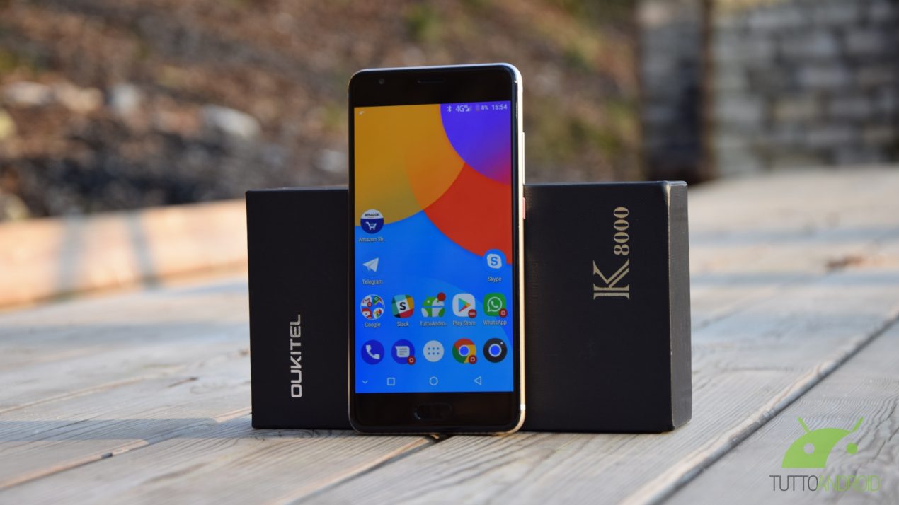 La nostra prova di OUKITEL K8000, campione di autonomia quasi assoluto