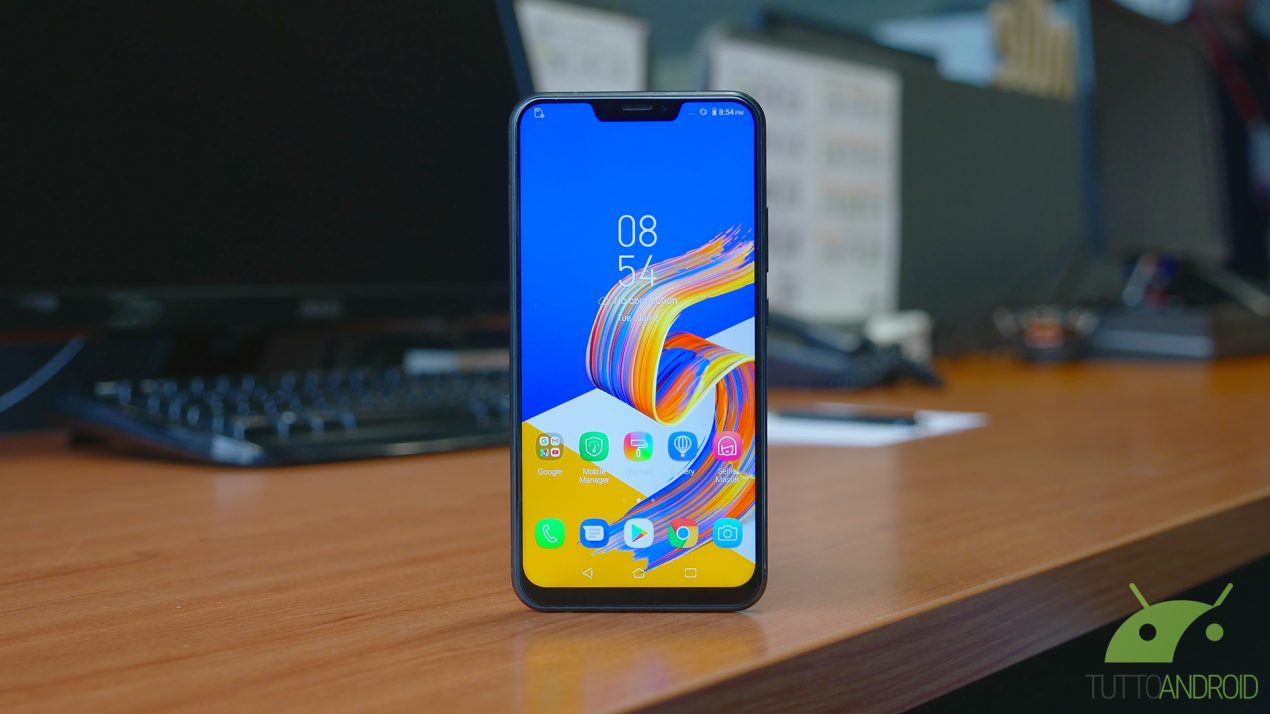 Asus Zenfone 5 e Zenfone 5Z sono due gioiellini, eccoli nella nostra video anteprima