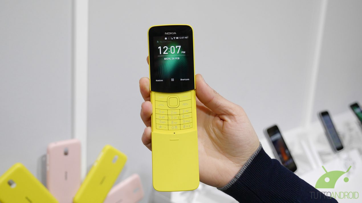 Disponibile da oggi in Italia l'iconico Nokia 8110