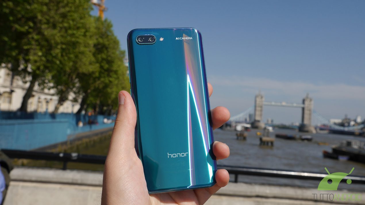 Due Samsung e diversi Sony ricevono le patch di luglio. Non benissimo Honor 10 che riceve quelle di giugno