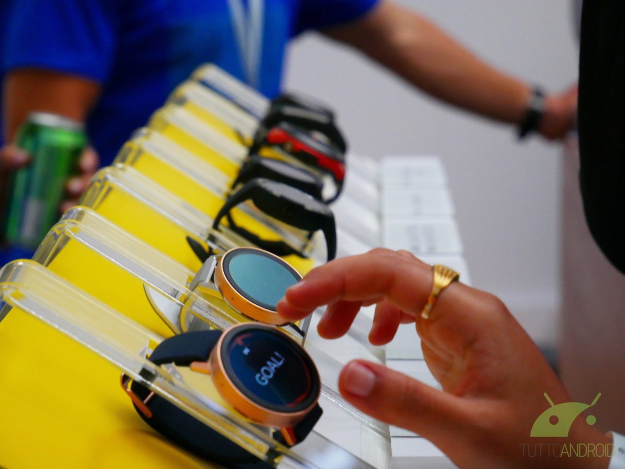 Google rilascia una preview di Wear OS 3: ecco il design senza One UI di Samsung