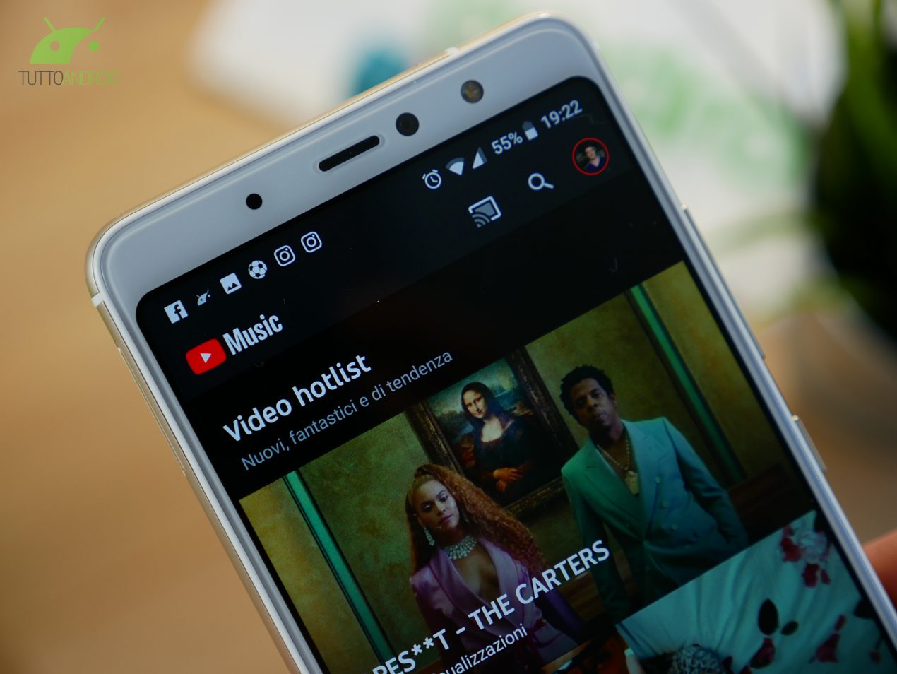 YouTube riuscirà a carpire eventuali canzoni sintetizzate dall'intelligenza artificiale