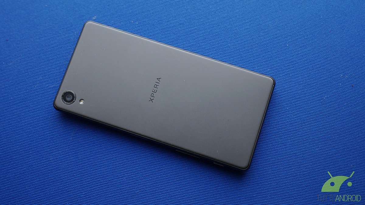 Xperia X e Xperia XA disponibili al pre-ordine al prezzo di 599 euro e 299 euro