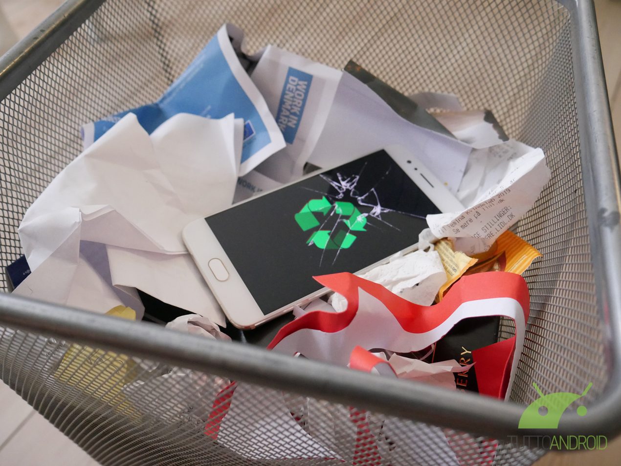 La maggior parte degli utenti pagherebbe di più per smartphone più attenti all'ambiente