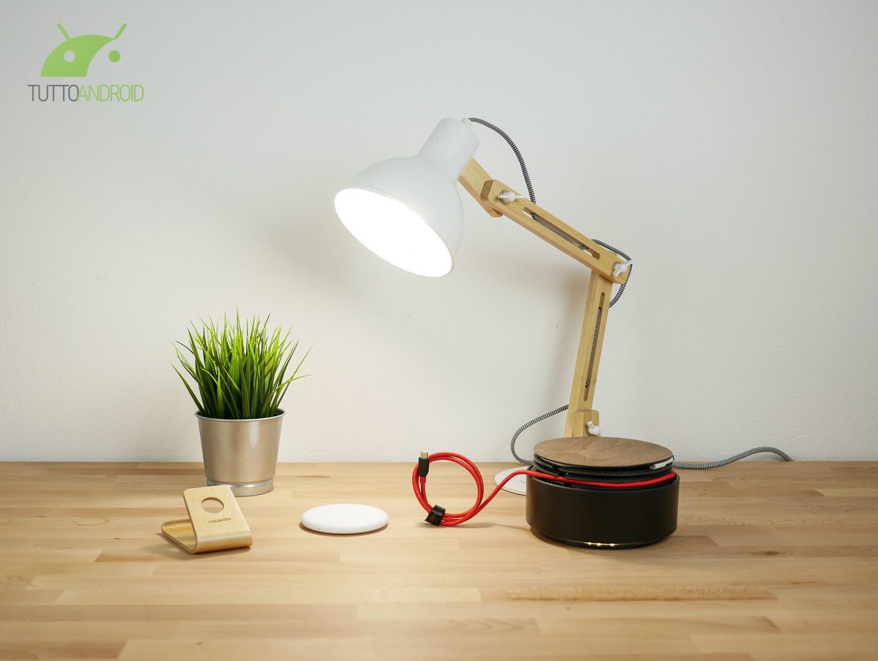 Cinque favolosi gadget di design per la scrivania (video)