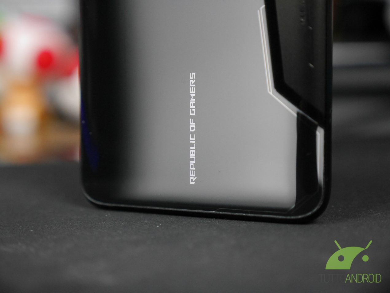 Questo smartphone avrà una scheda tecnica da far impallidire anche i computer fissi
