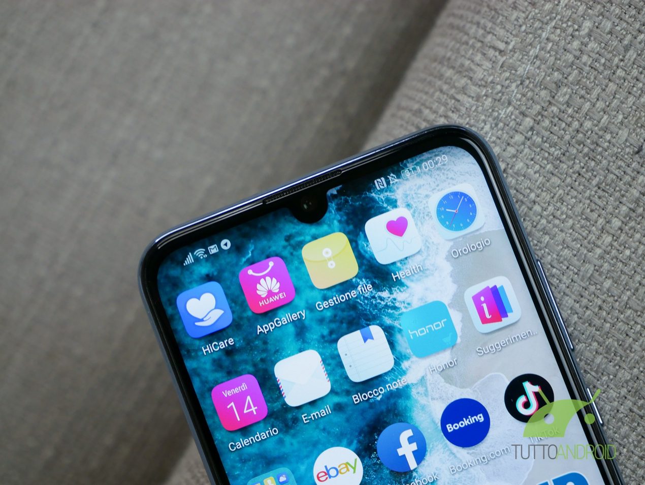 HONOR 20S da domani disponibile nel colore Orange e in Cina arriva EMUI 10 beta per HONOR 10 Lite e Huawei Mate 20 X 5G