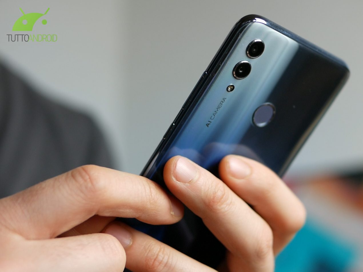 HONOR 10 Lite, HONOR 20i e Huawei Watch GT2 si aggiornano con patch di sicurezza e piccole migliorie