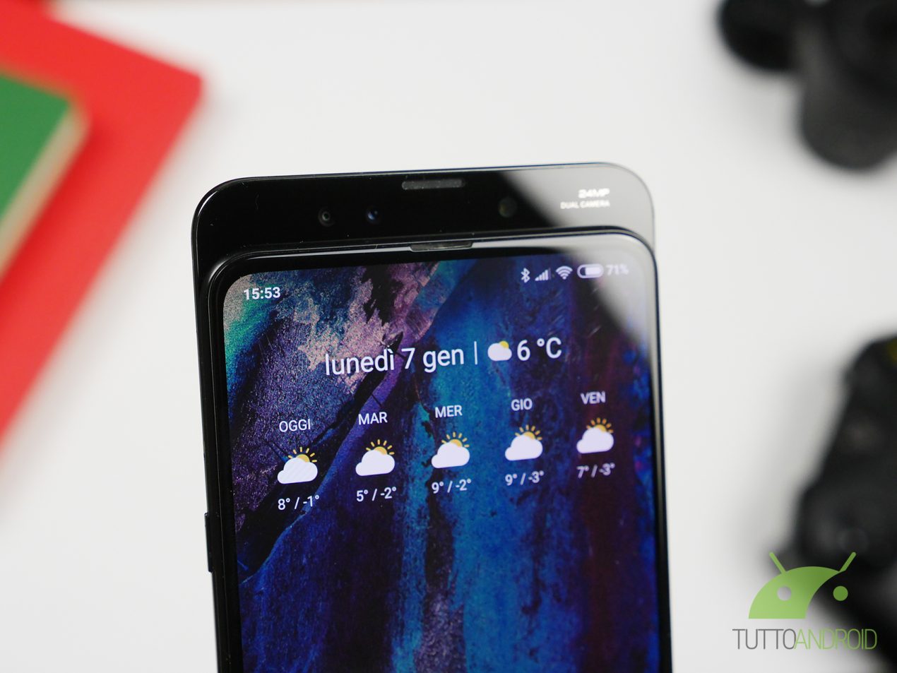 Xiaomi Mi MIX 3 ai saluti: non si può più acquistare dai canali ufficiali