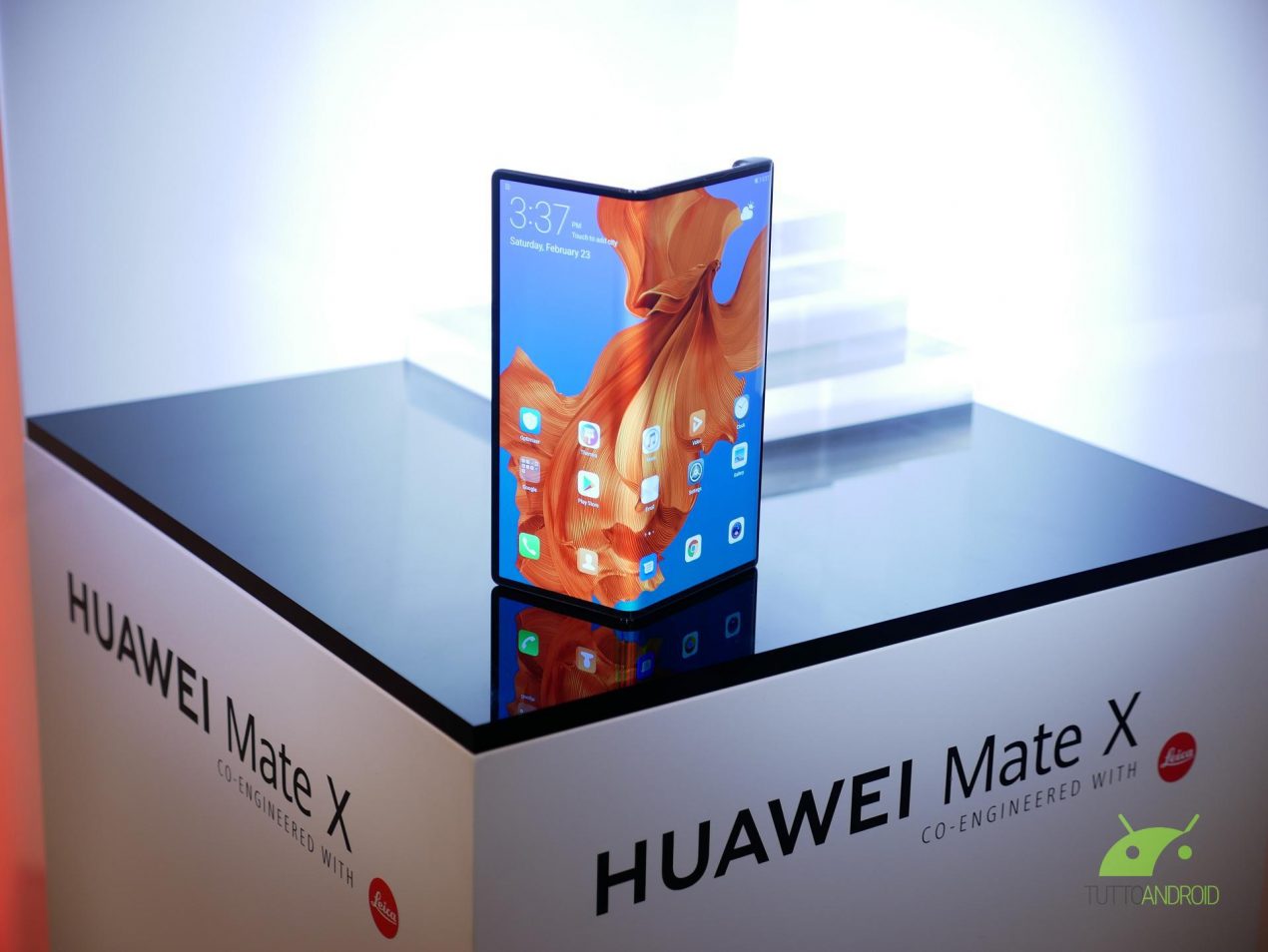 Huawei Mate X ufficiale: il primo smartphone pieghevole di Huawei è eccezionale