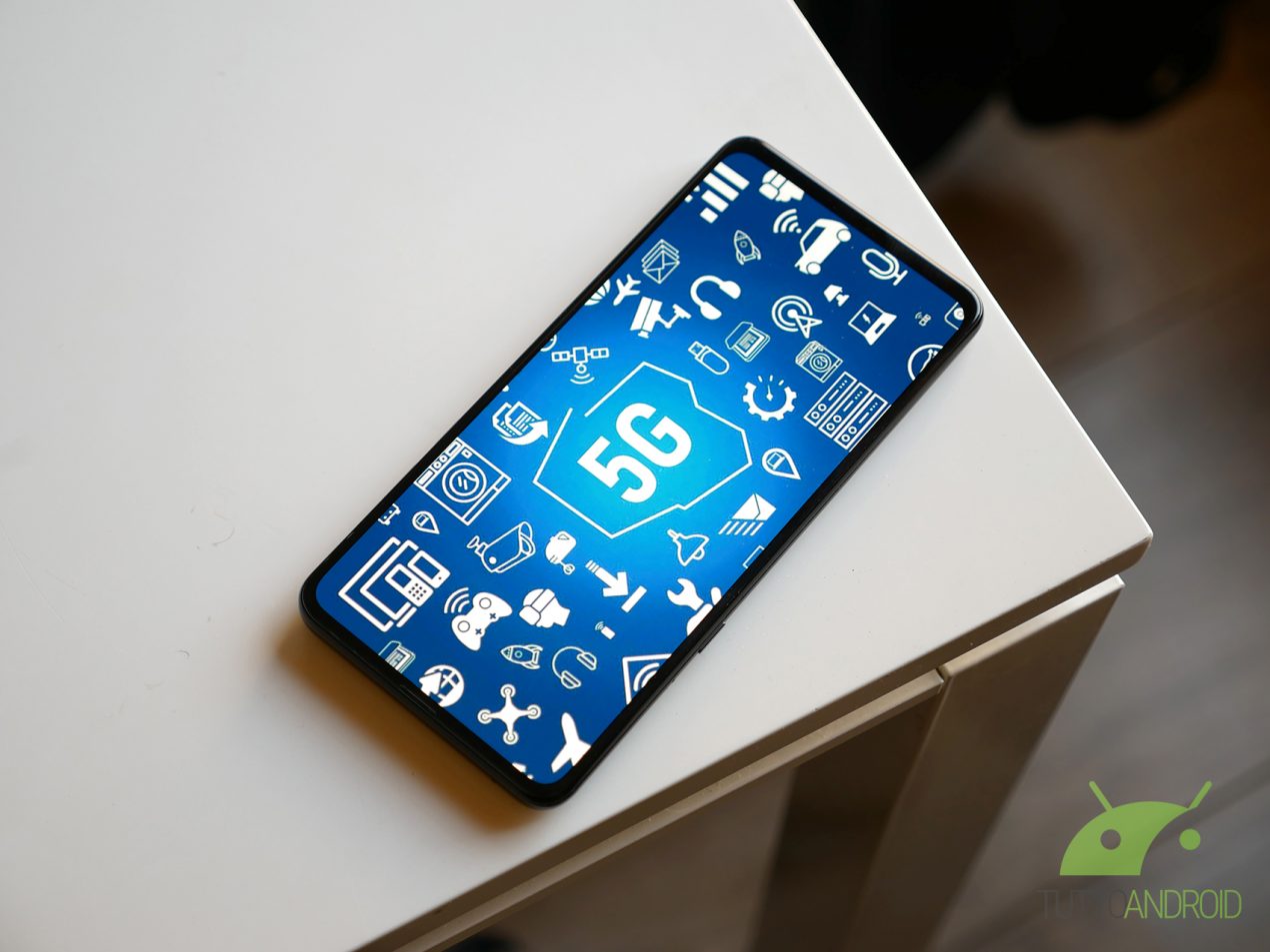 Gli smartphone e il 5G non causano tumori, lo conferma l'Istituto Superiore di Sanità