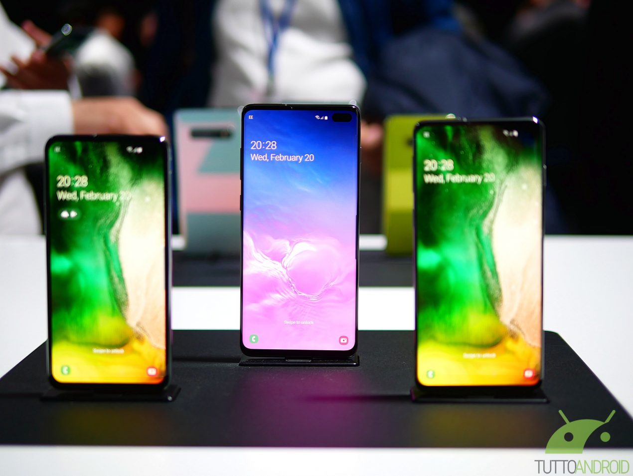 Samsung Galaxy S10, S10+ e S10e sono disponibili all'acquisto in Italia