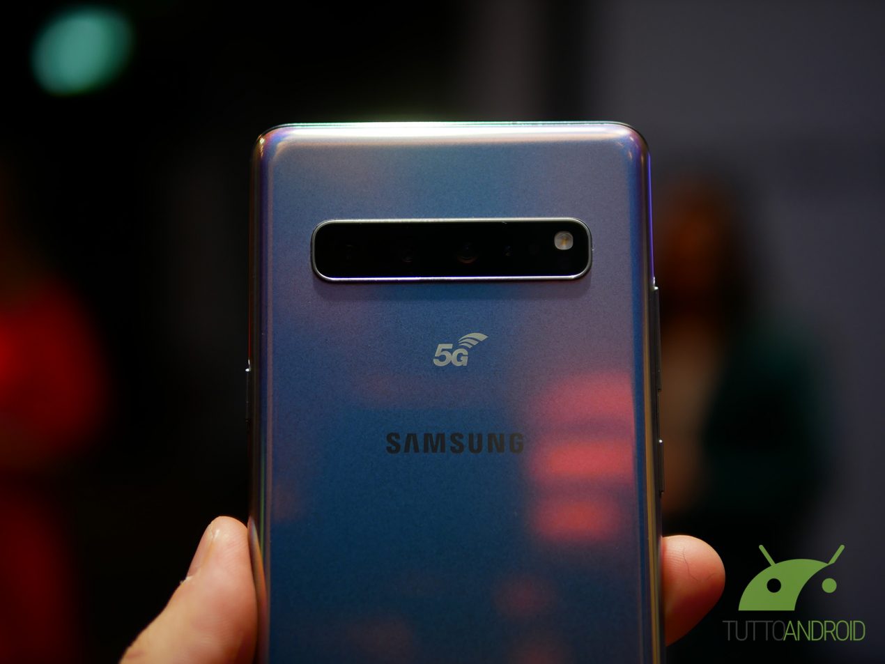 Per Samsung Galaxy S10 5G è arrivato il momento della riduzione degli update