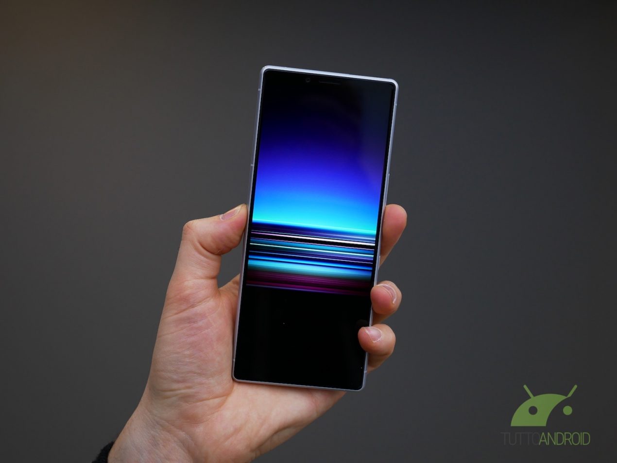 Sony Xperia 1 disponibile all'acquisto in Italia sul sito ufficiale con Style Cover Touch inclusa
