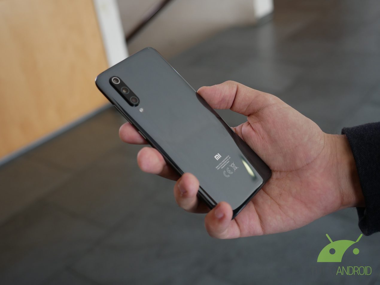 Xiaomi Mi 9 in offerta a un prezzo ottimo da Esselunga: eccolo a 299 Euro