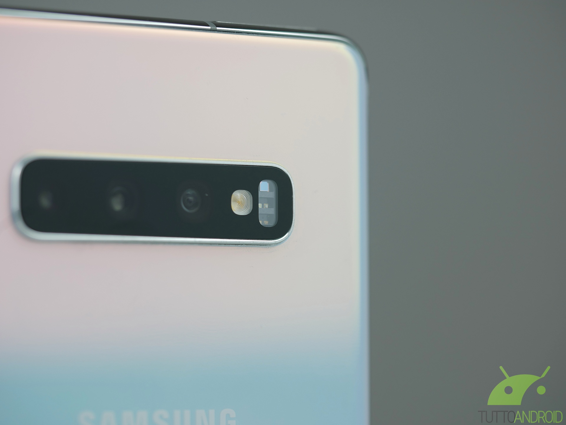 Samsung galaxy s10 plus 23 