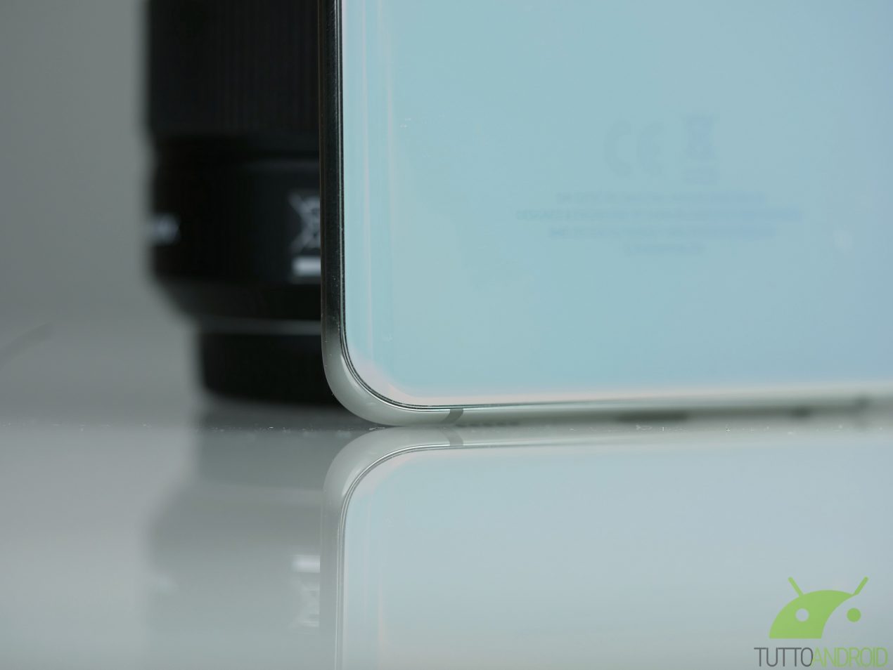 Un'immagine inedita del modulo fotocamere di Samsung Galaxy S20 Ultra svela uno zoom spaziale