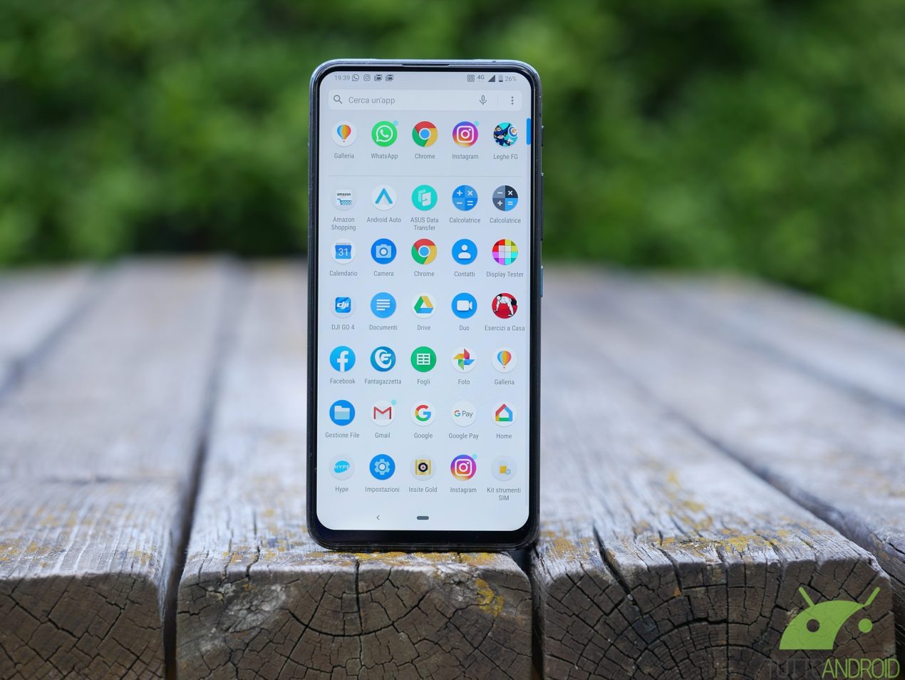 Abbiamo provato a rendere perfetto ASUS ZenFone 6, ne è uscito piuttosto bene (video)