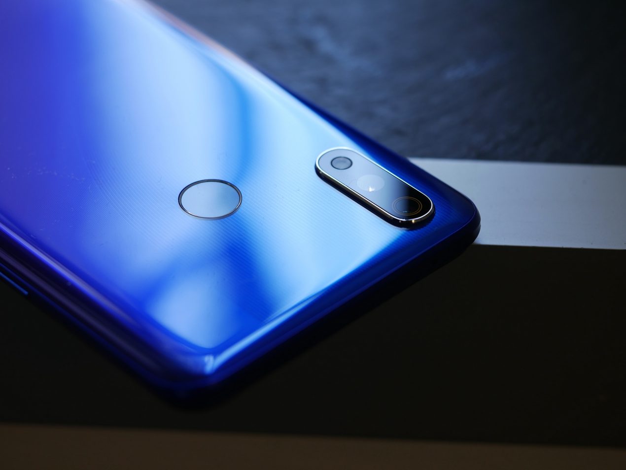 Realme 3 Pro parte subito alla grande: Snapdragon 710 e ottime foto a 199 euro (video)
