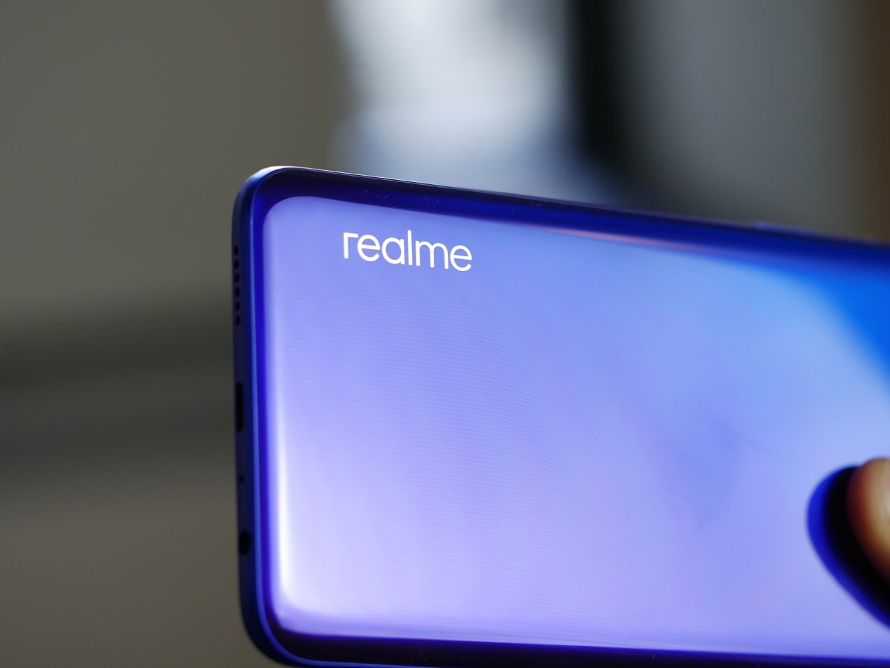 I Realme 6 in Italia insieme agli auricolari TWS e OPPO Watch: ecco quando