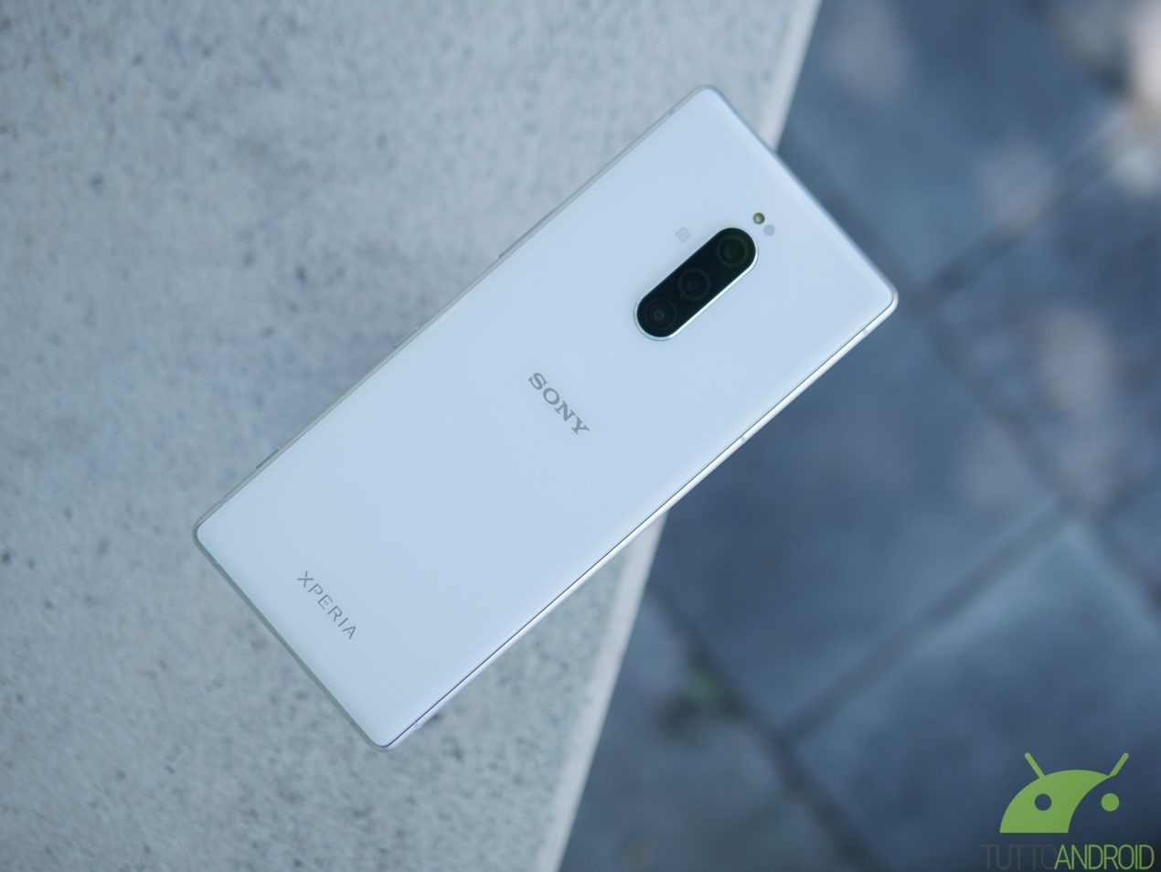 Anche oggi arriva un'ondata di aggiornamenti per smartphone Sony, Huawei e Samsung