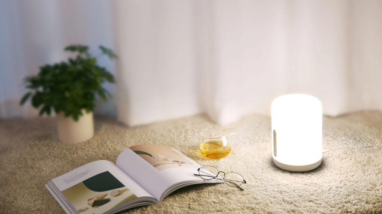 Xiaomi Mi True Wireless Earbuds e Mi Bedside Lamp 2 arrivano in Italia: finalmente due gadget fantastici