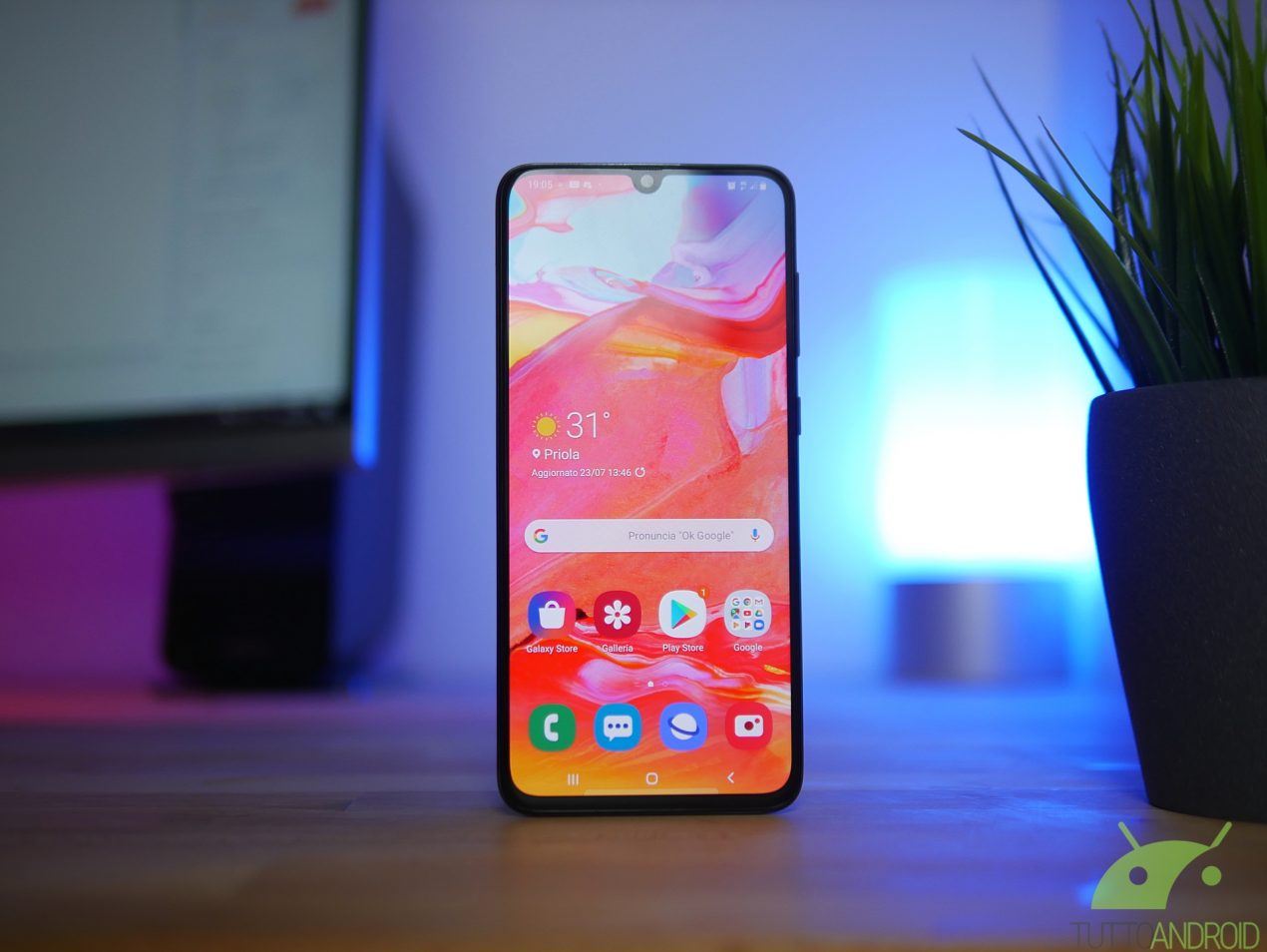 Recensione Samsung Galaxy A70: ottimo, ma devono piacervi i telefoni enormi