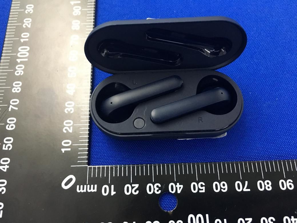 Mobvoi ticpods 2 case open