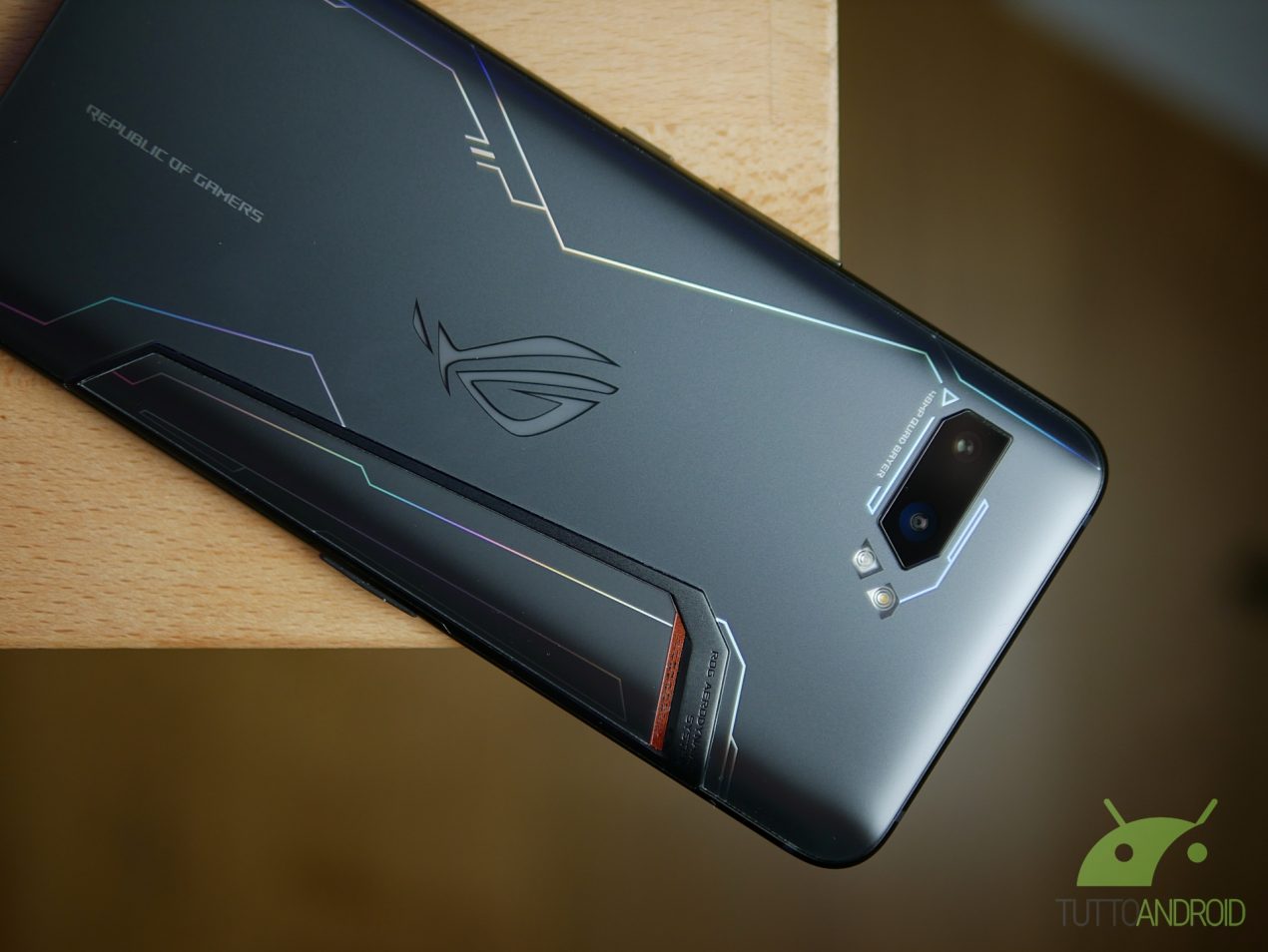ASUS ROG Phone 2 mostra tutti i suoi limiti fotografici da DxOMark