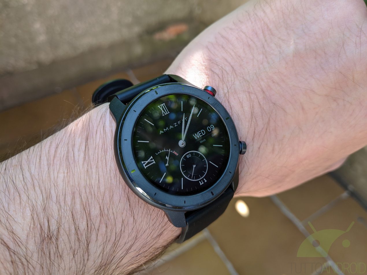 Recensione Amazfit GTR da 42 mm: piccolo, completo, bello e con un'autonomia top