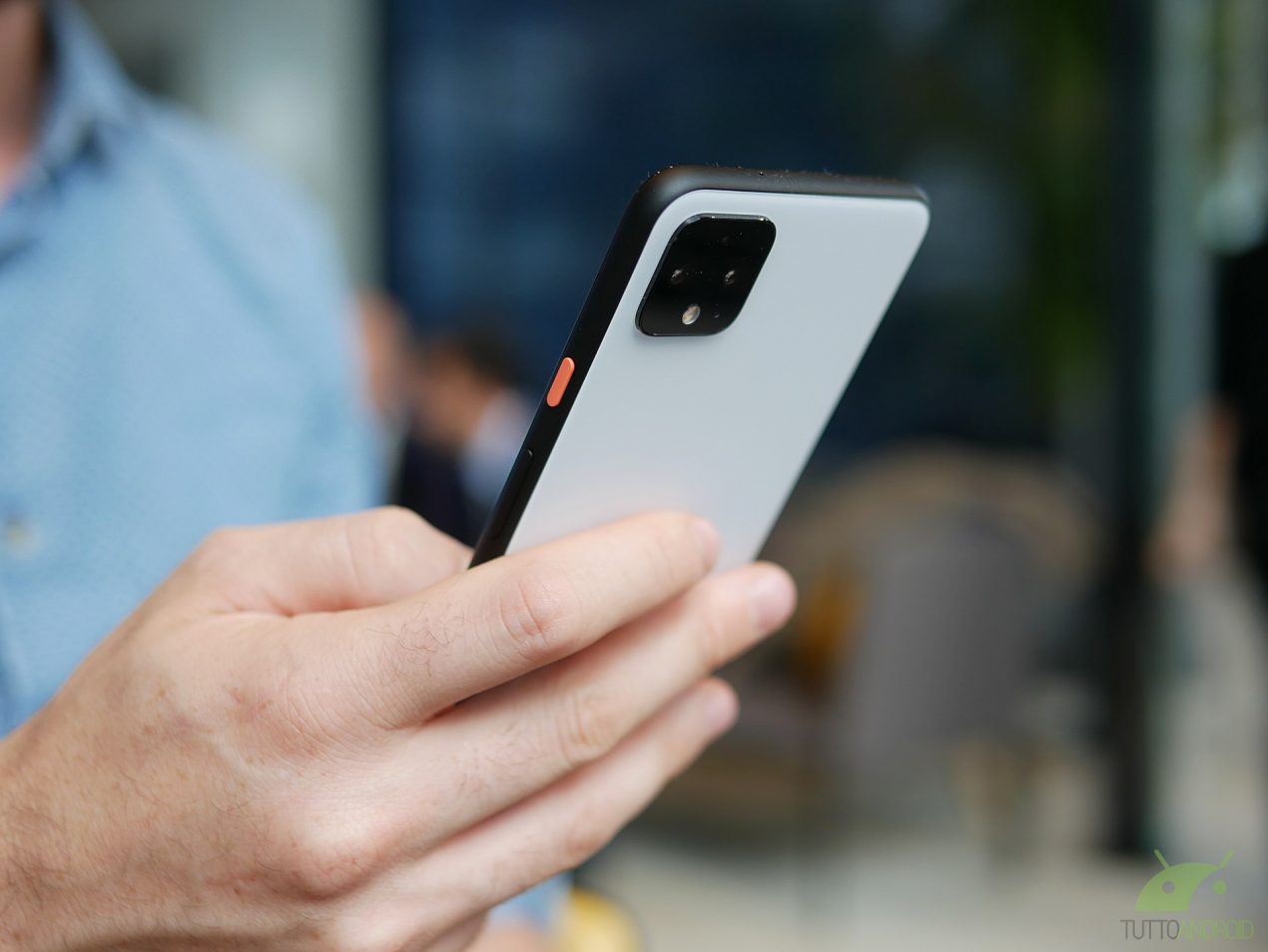 Registro delle Opposizioni anche per i cellulari: in esame il nuovo regolamento contro il telemarketing [aggiornata]