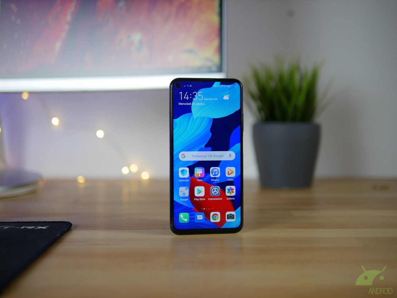 Recensione Huawei Nova 5T: bel design, prezzo giusto e tutto ok con le Google App