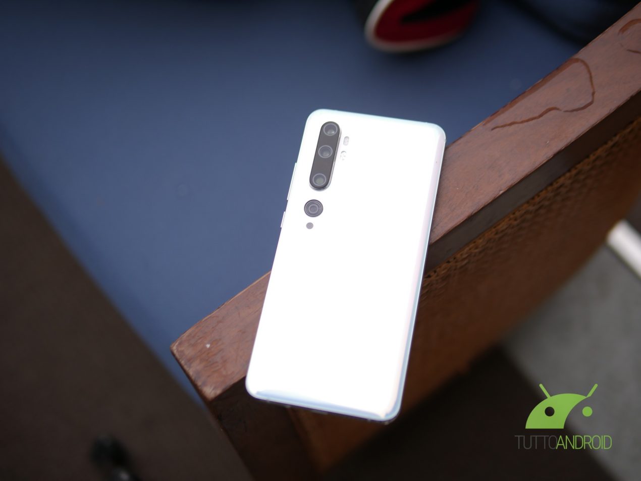 Xiaomi Mi Note 10 riceve l'atteso aggiornamento ad Android 10