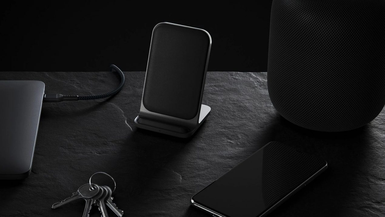 Il nuovo caricabatteria wireless Nomad è bellissimo e utilizza materiali pregiati