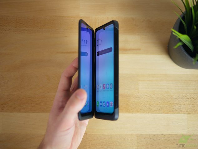LG Dual Screen