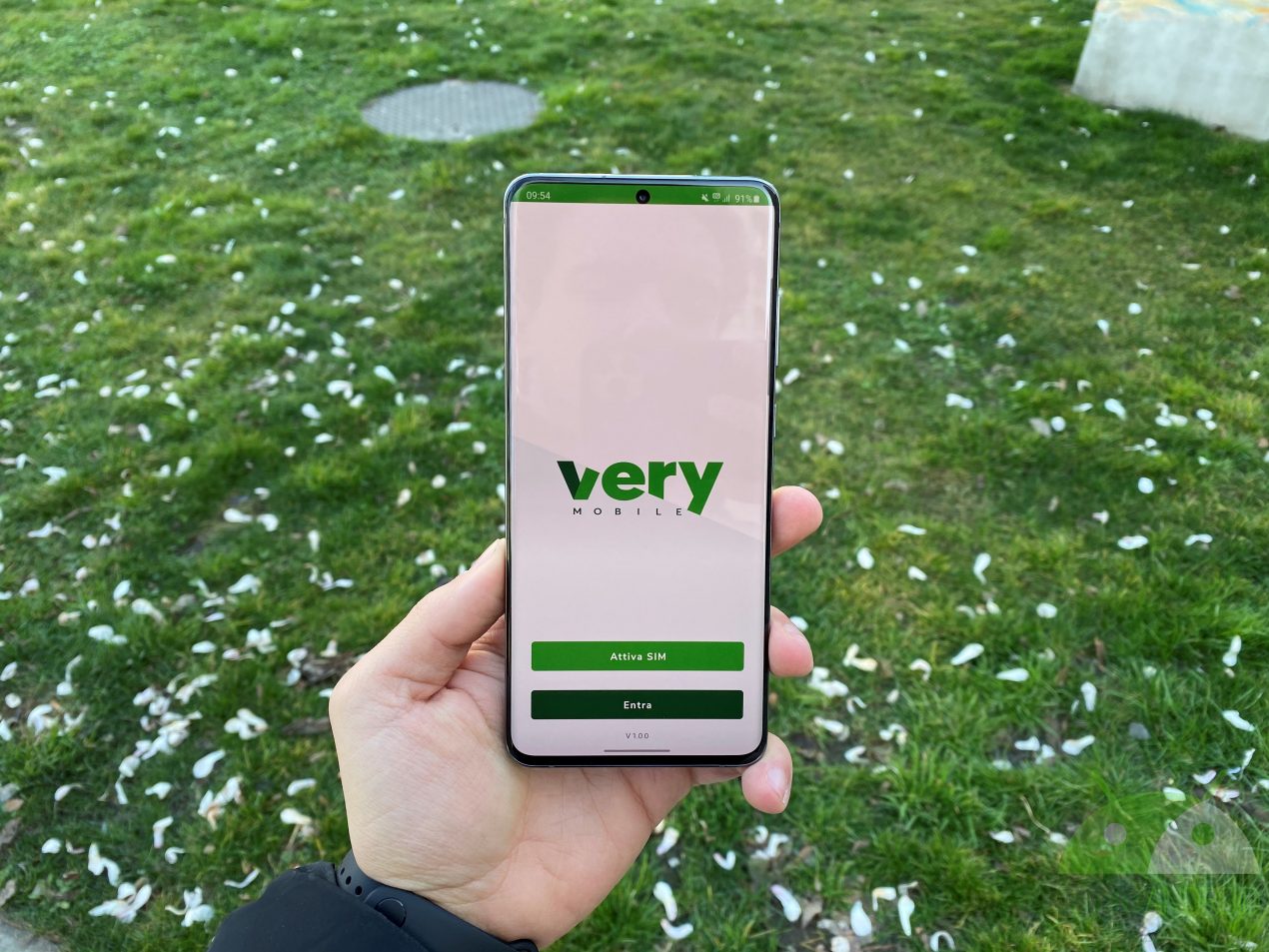 Very Mobile, il virtuale di Wind Tre, è realtà: ecco la prima offerta e numeri utili per il cliente