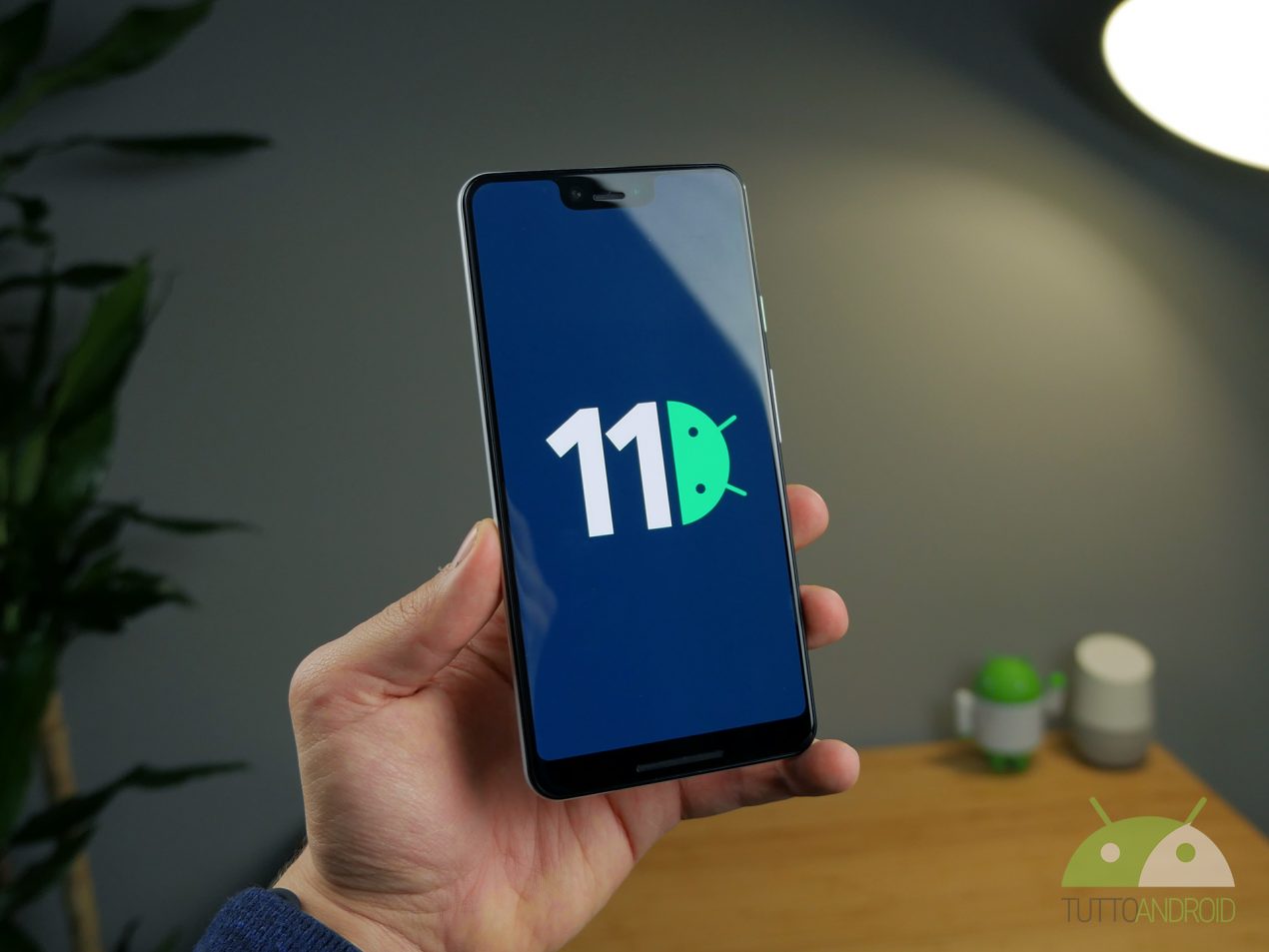 Abbiamo denudato Android 11 per voi: il video con le 