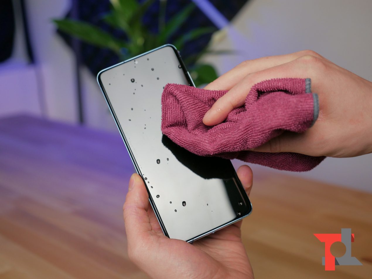 Come pulire e disinfettare smartphone, tablet e notebook coi prodotti giusti