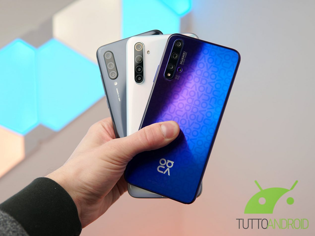 Quale smartphone comprare sotto i 300€? I 3 migliori a confronto