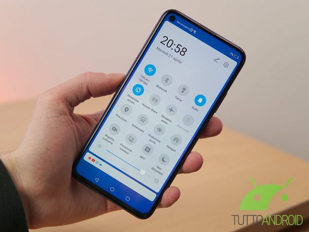 Confronto Mi 9 Lite vs Nova 5T vs Realme 6