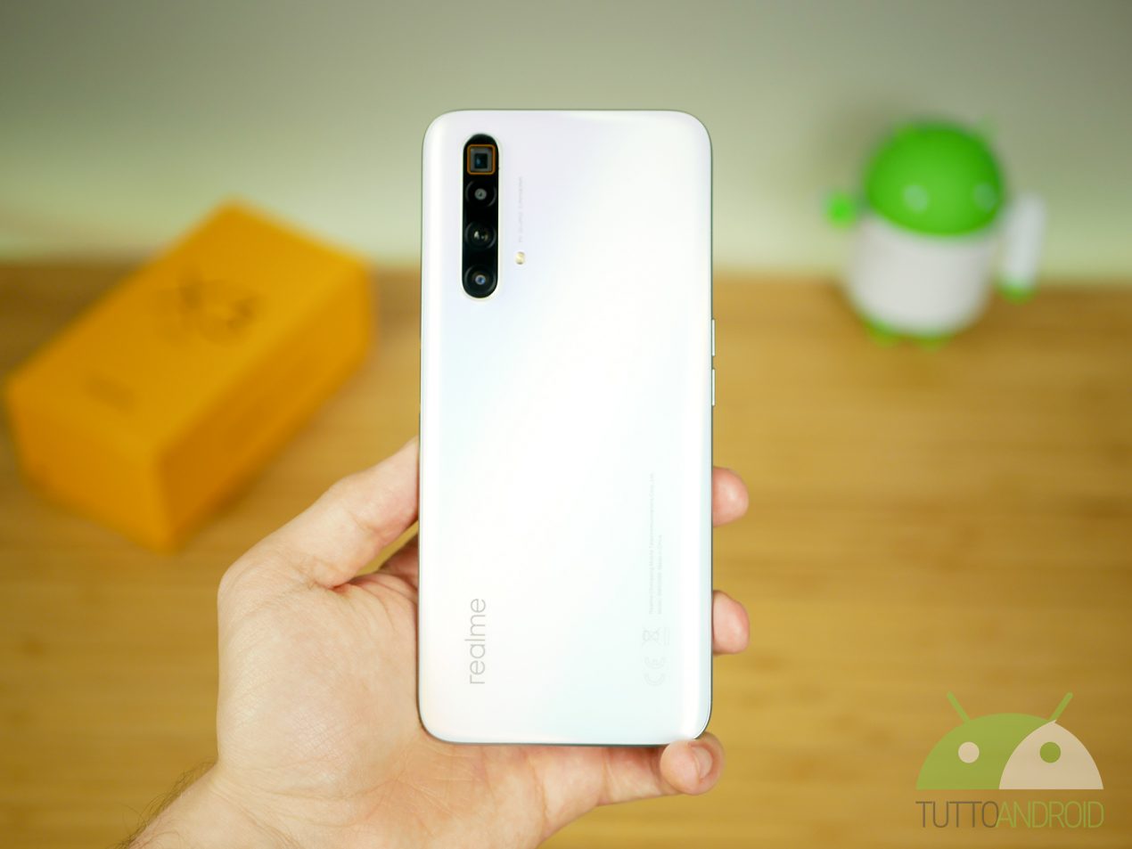 Si aggiornano Realme X3, X3 SuperZoom, Samsung Galaxy S9, S9+ e A7 (2018)