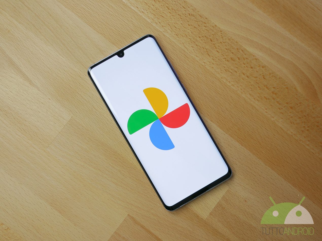 Google Foto si aggiorna ancora con un nuovo menu di scelta rapida