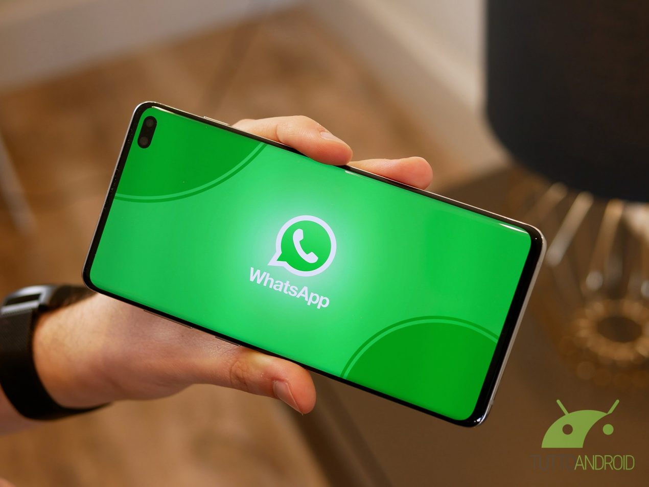 L'aggiornamento di WhatsApp Beta anticipa una novità per i messaggi effimeri