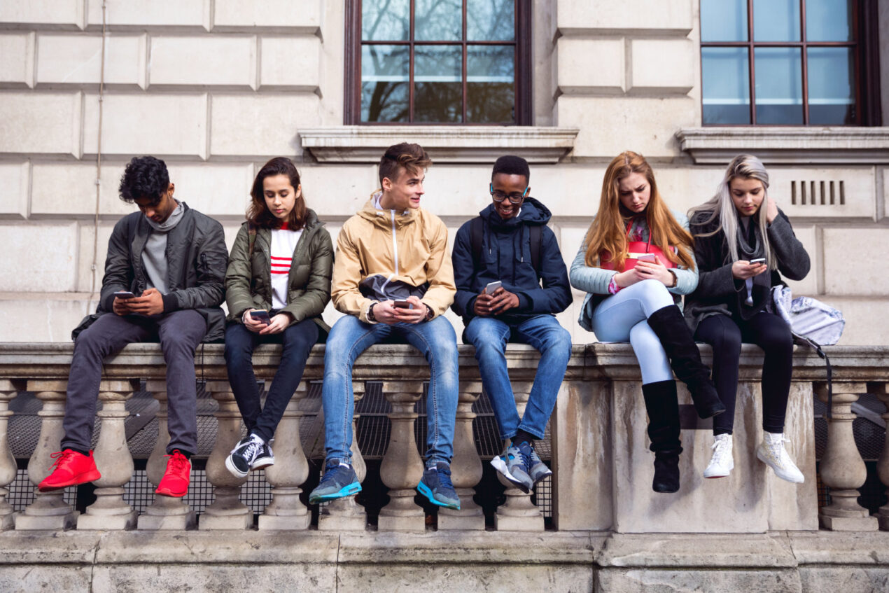 Ecco lo smartphone in comodato gratuito dal Governo: le novità digitali per il 2021