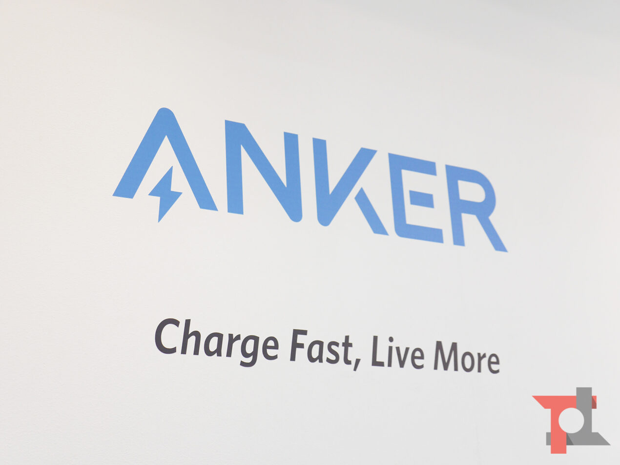 Power bank, caricabatterie, cavi e non solo: tantissime le offerte Anker su Amazon