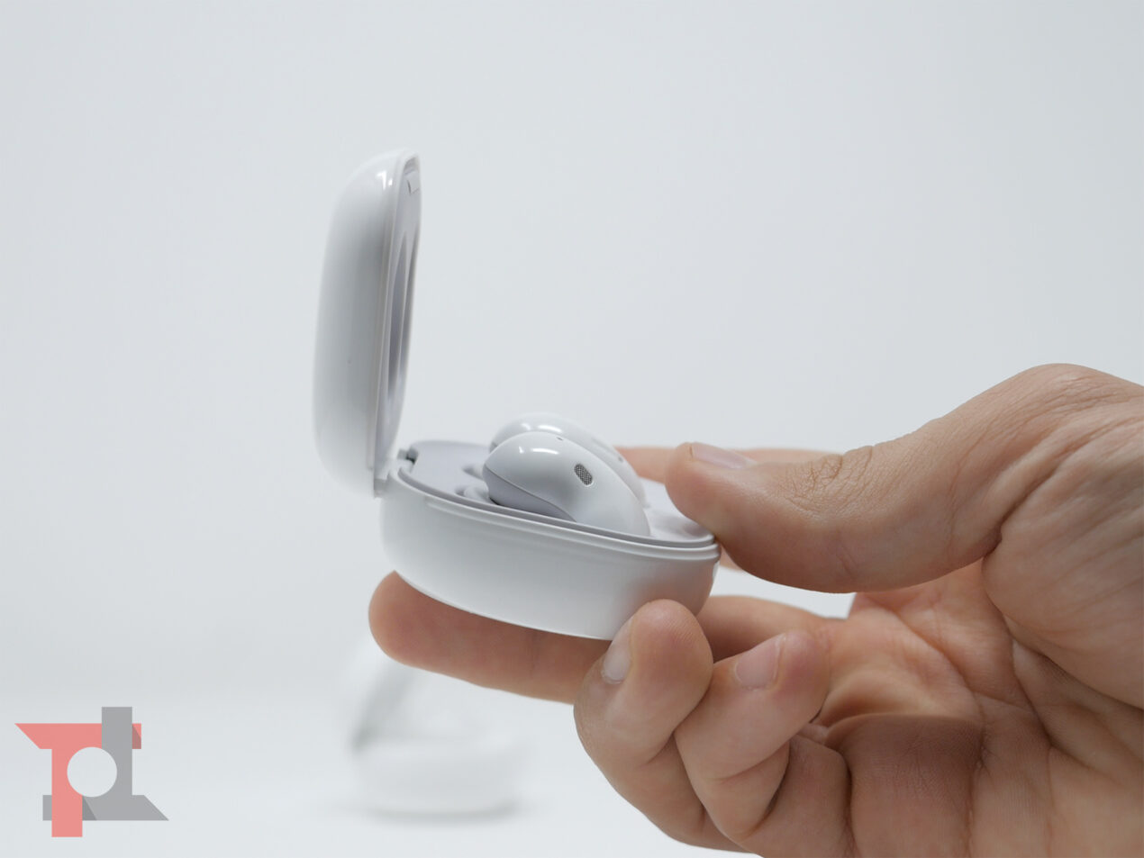 Recensione Samsung Galaxy Buds Live: design open-type promosso